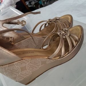 Wedge gold stopped shoes